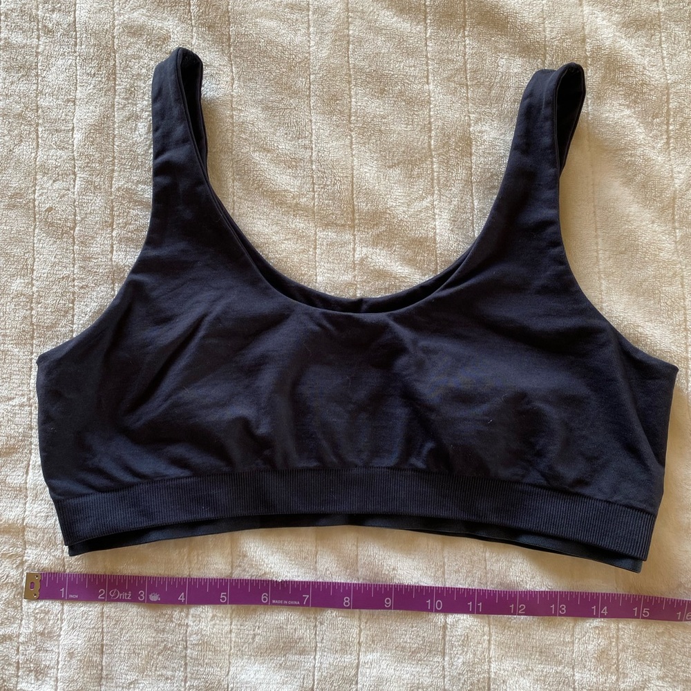 Outdoor Voices OV Studio Skin sports Bra NAVY Large